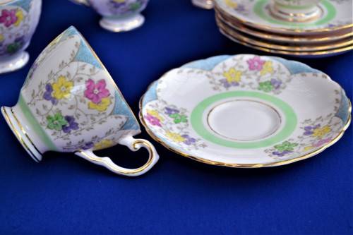 Tuscan Tea Set Vinrage - 13 Pieces