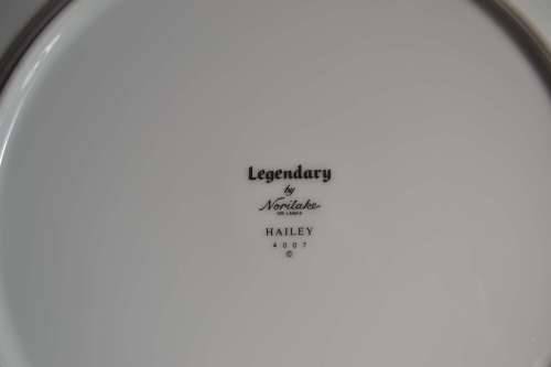 Noritaki Legendary Dinner Plates - Five Pieces