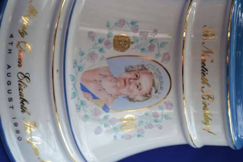 Bells Whisky Wade Ceramic Decanter Celebrating the Queen Mother`s 90th Birthday