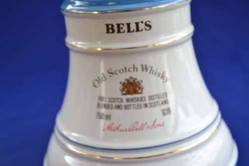 Bells Whisky Wade Ceramic Decanter Celebrating the Queen Mother`s 90th Birthday