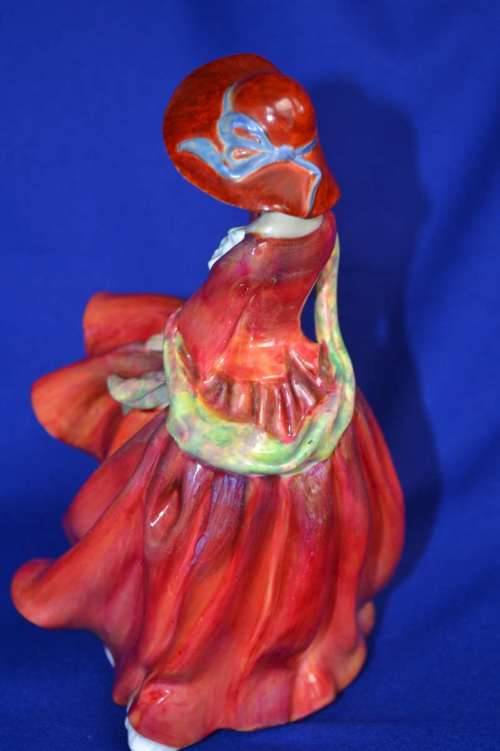 Royal Doulton Figurine `Top O` the Hill` HN1834