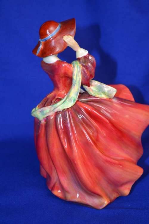 Royal Doulton Figurine `Top O` the Hill` HN1834