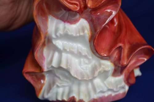 Royal Doulton Figurine `Top O` the Hill` HN1834