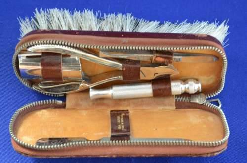 Vintage Leather Gentlemans Travel Vanity Kit