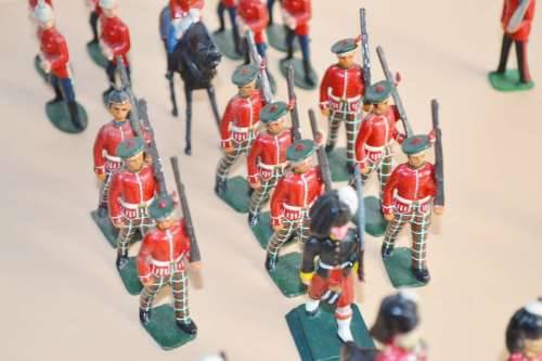 Vintage Metal Figures - HRH Queen Elizabeth II Trooping the Colour Parade