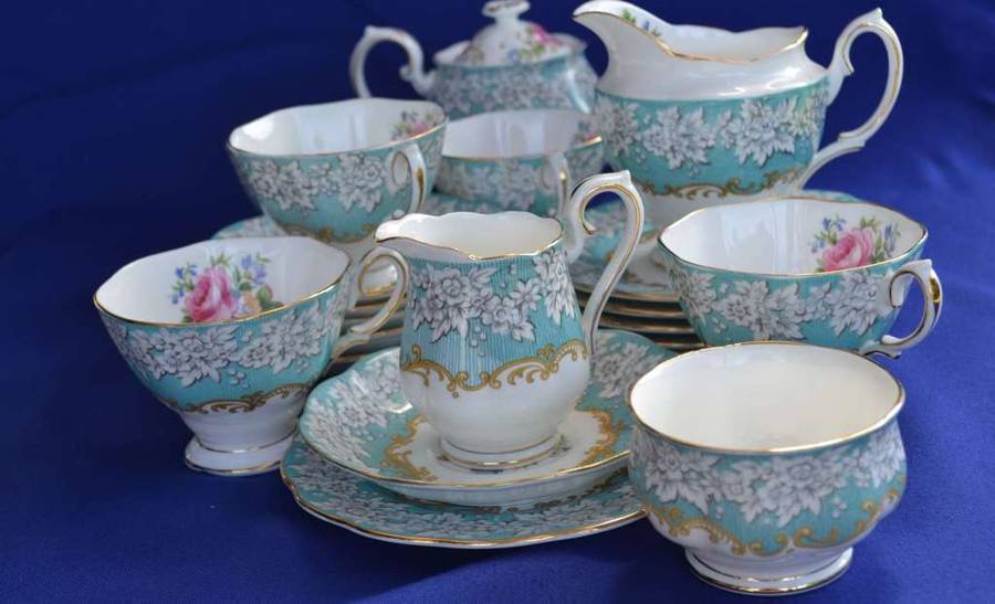 URGENT LATE ENTRY * Royal Albert ENCHENTMENT Tea Set - 22 Pieces