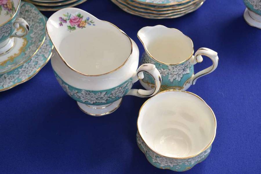 URGENT LATE ENTRY * Royal Albert ENCHENTMENT Tea Set - 22 Pieces