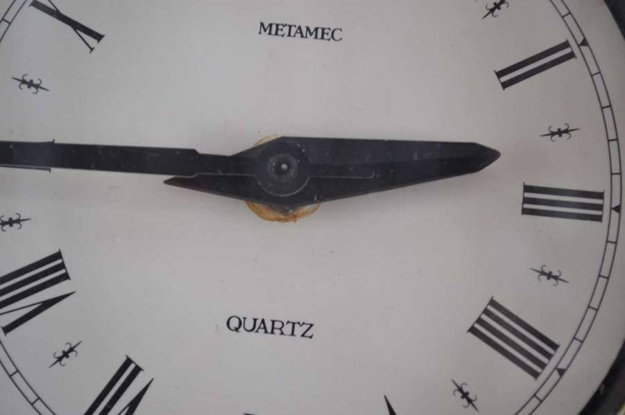 Metamec Nautical Style Quartz Clock and Barometer on Wooden Plaque
