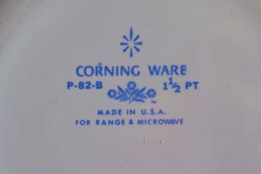 Vintage Corning Ware Cornflower Blue Saucepan /  Skillet 1 1/2 Pint