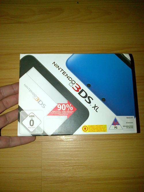 Nintendo 3DS XL Brand new SEALED in box. Unwanted gift. Blue and black