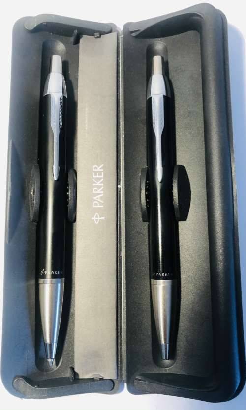 PARKER CT IM BLACK & SILVER BALLPOINT PEN AND PENCIL SET IN ORIGINAL BOX