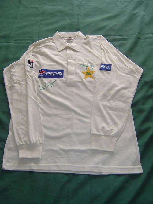 Pakistan Signed Player Issue Test Match Shirt