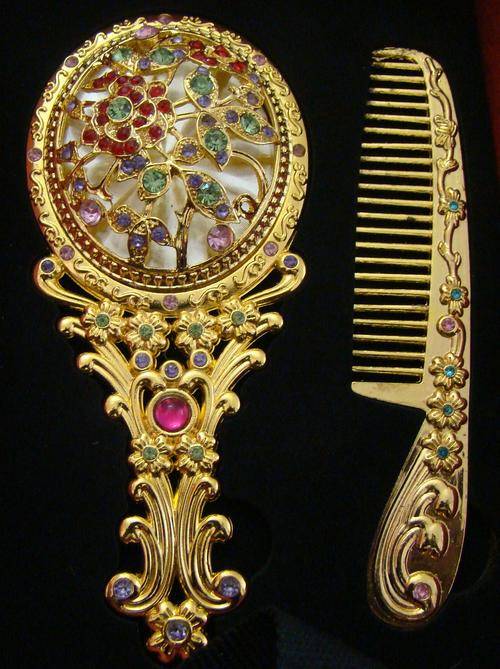 ANTIQUE GOLD MIRROR AND COMB SET WITH SIMULATED GEMSTONES