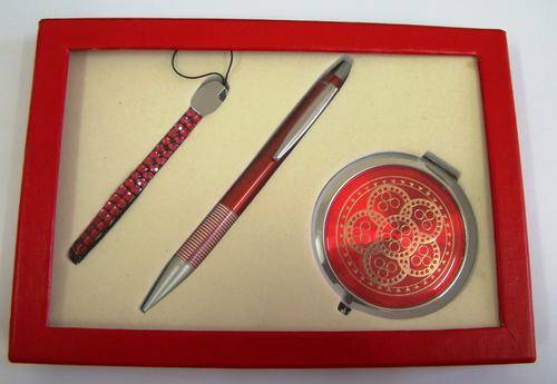 3 PIECE ANTIQUE STYLE SILVER DOUBLE COMPACT MIRROR CASE, PEN AND RHINESTONE HOLDER SET