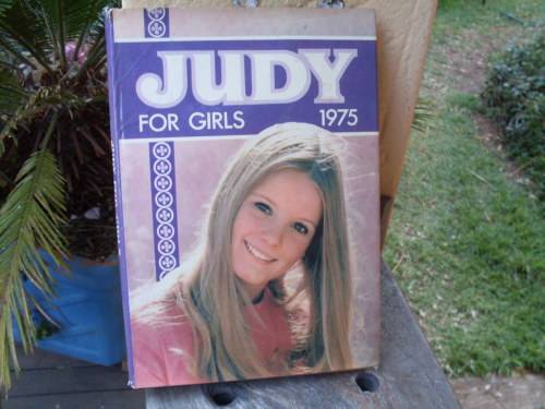 VINTAGE 1975 JUDY FOR GIRLS ANNUAL WITH DUSTCOVER