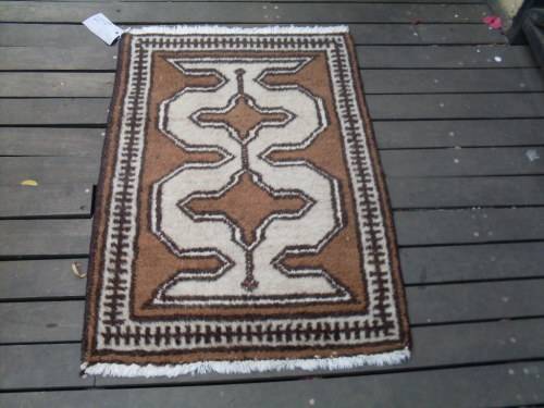 HAND KNOTTED PERSIAN FERDOWS RUG WITH BASIC GEOMETRIC PATTERN BROWN TONES