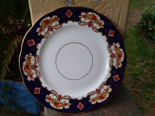 RARE & HIGHLY COLLECTABLE GORGEOUS ROYAL ALBERT VINTAGE "HEIRLOOM" DINNER PLATE AMAZING DETAIL