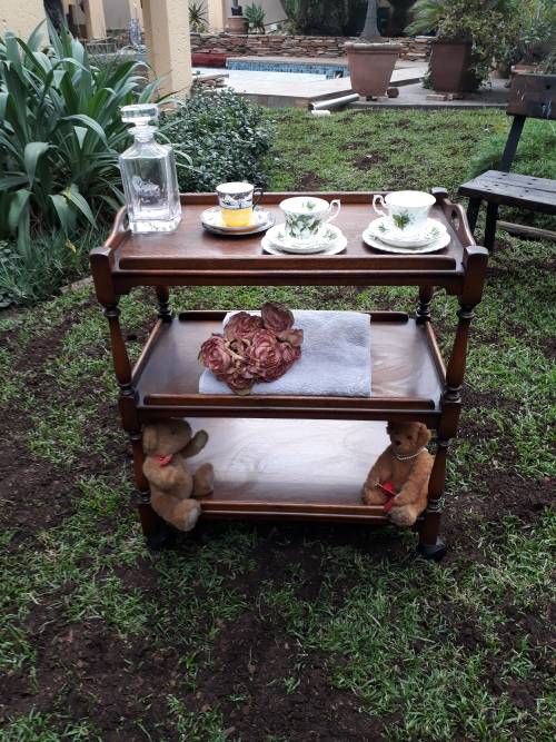 VINTAGE OAK THREE? TIER TEA TROLLEY (REMOVABLE TRAY ON TOP) SPEAKS FOR ITSELF