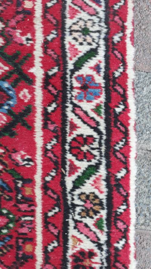 GORGEOUS HAND KNOTTED PERSIAN HOSSANABAD RUNNER. GEOMETRIC FLORAL