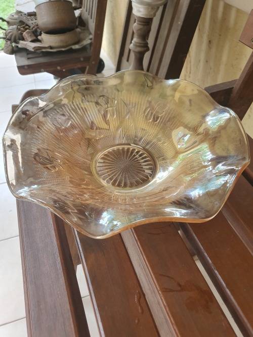 VINTAGE AMBER LUMINESCENT DEPRESSION GLASS LARGE BOWL FLORAL IRIS? DETAIL