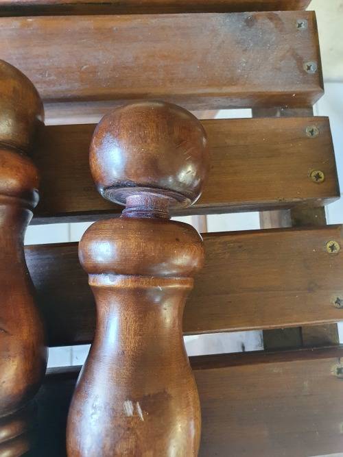 WOOD SALT  AND WOOD PEPPER GRINDER SET