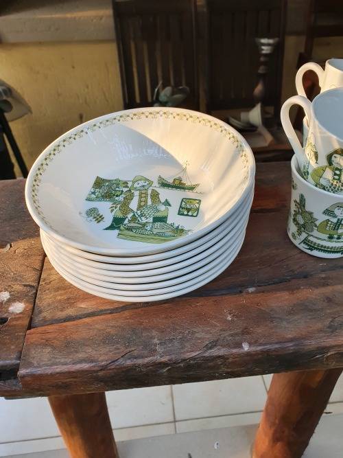 MID CENTURY VINTAGE RETRO NORWAY FIGGJO FLINT TURI DESIGN "MARKET" DINNER SERVICE