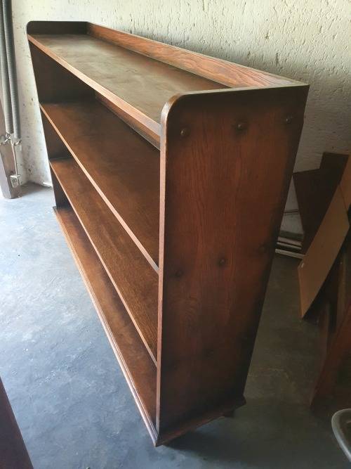 VINTAGE, BEAUTIFUL and STUNNING HEAVY LARGE and LONG SOLID OAK WOOD BOOKCASE