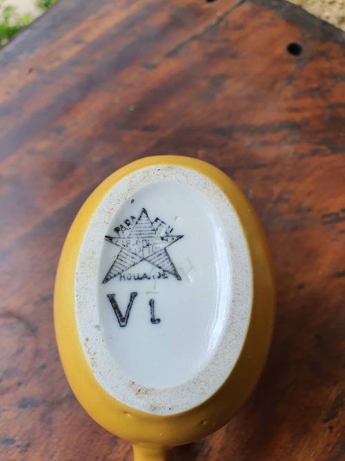 Delightful vintage Para Feu Holland creamer jug