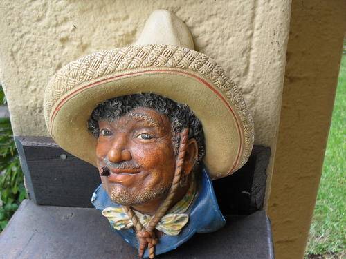 BOSSONS CHALKWARE MEXICAN MAN WITH SOMBRERO AND CHEROOT