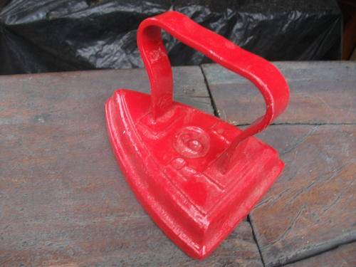 VINTAGE CASTE IRON "IRON" NO 6 WITH A MODERN TWIST. TAKE A LOOK