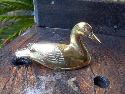 LOVELY BRASS ORNAMENTAL DUCK
