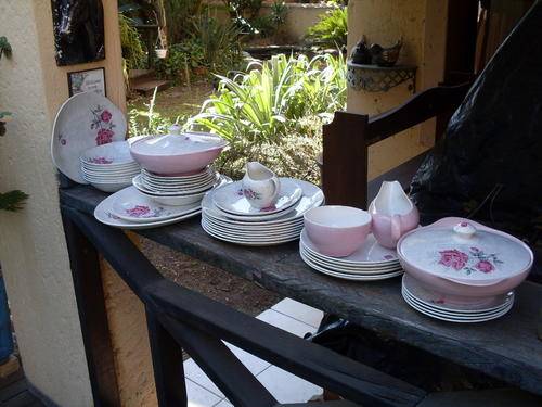 CAN U BEAT THIS! 1950'S RETRO J & G MEAKIN FAIRLY COMPREHENSIVE DINNER SERVICE MAID OF HONOUR ROSE +