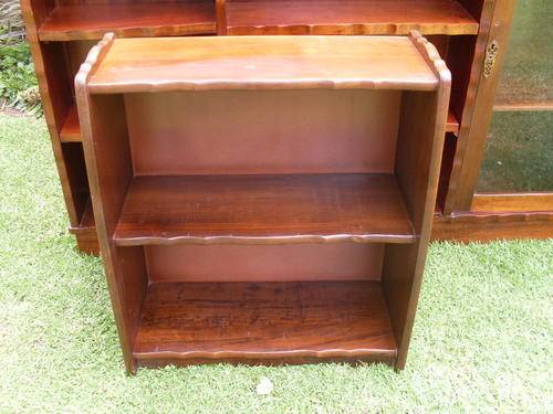 VERY NIFTY 1940'S??? SMALL  IMBUIA WOOD BOOKCASE. GREAT FOR THE SMALLER SPACES