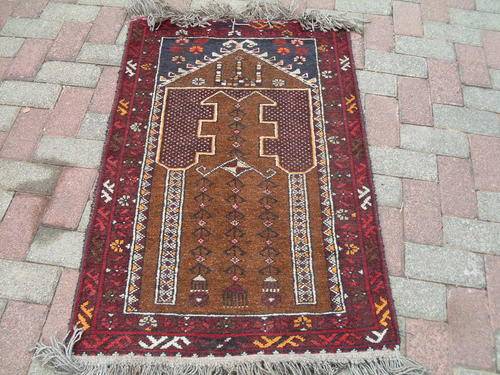 REDUCED!  INTERESTING COLOURS,  ORIENTAL PERSIAN AFGHAN PRAYER RUG. HAND KNOTTED NICE SIZE