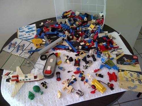 Large lot of various 1980's lego sets (approx 5kg)