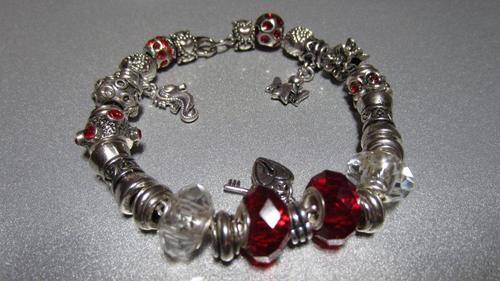 GORGEOUS PANDORA FASHION CHARM BRACELET!!!