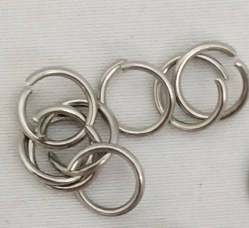 50 x Stainless Steel Jump Rings. 8mm x 1mm, inner diameter 6mm