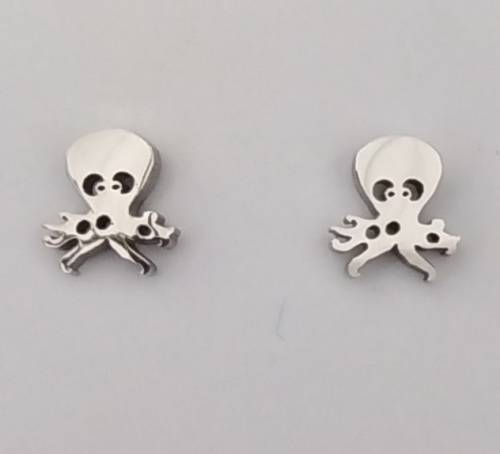 Stainless Steel Stud Earrings. 8mm x 7.5mm
