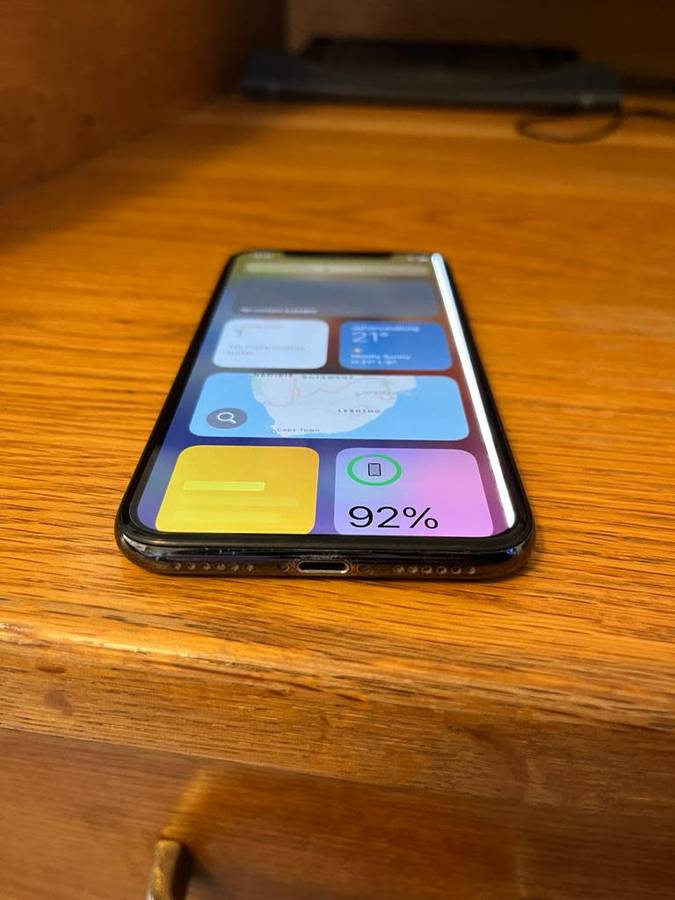 iPhone X 256GB - Pre-Owned - Please read description