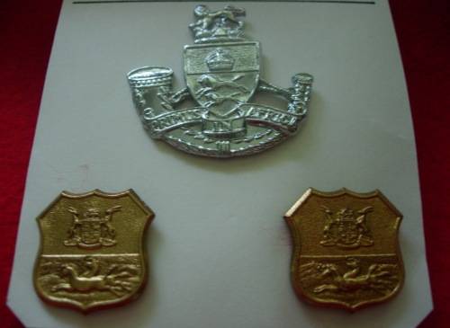 SOUTH AFRICA - DURBAN LIGHT INFANTRY CAP & COLLAR BADGES