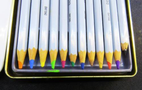 DERWENT WATERCOLOUR PENCILS (x 12)