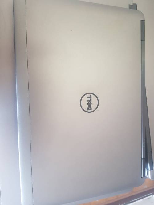 Dell Latitude E7240  i5  (SSD Drive)