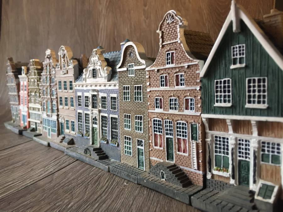 Vintage Miniture Dutch Houses, Cast Resin (Bid for all)