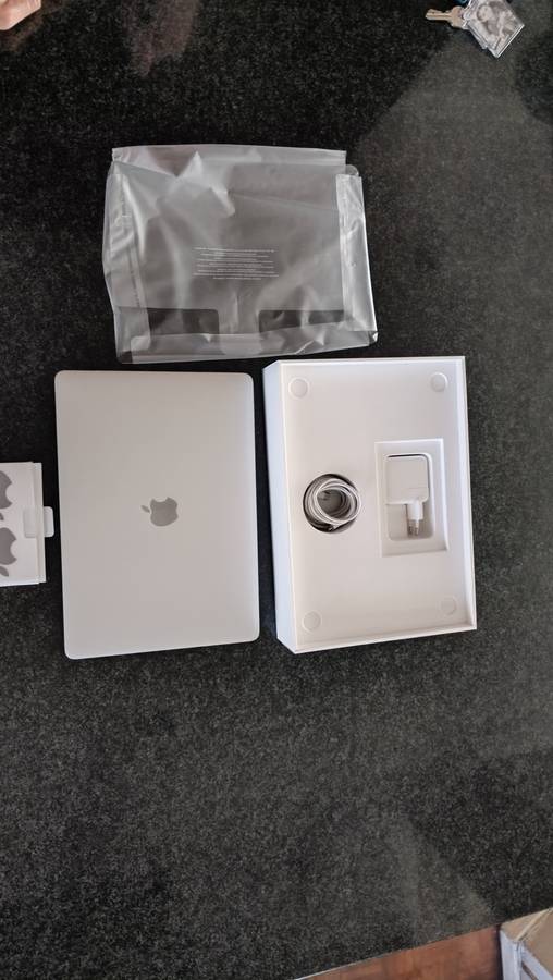 MacBook Pro M2