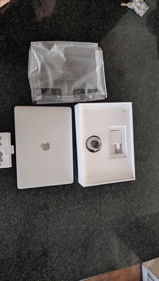 MacBook Pro M2