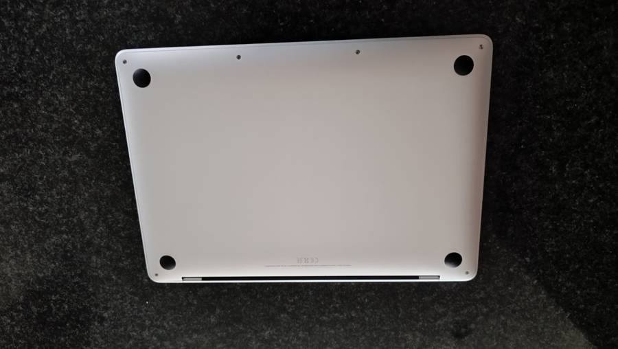 MacBook Pro M2