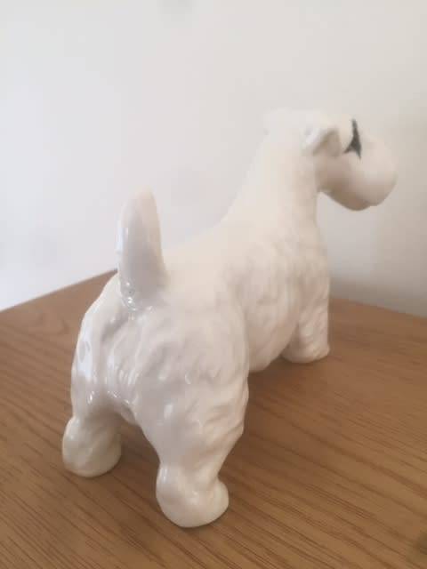 BESWICK-COLLECTABLE SEALYHAM TERRIER !!!!!!