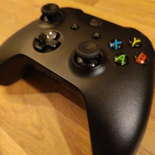 xbox one x 1TB 4K Console ~ series plus games