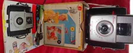 An almost boxed vintage Brownie starlet camera with enclosed leaflet