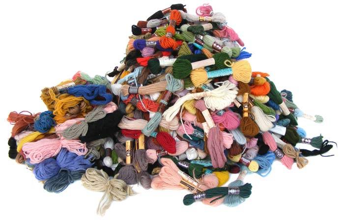 A Small Mountain Of Tapestry Wool - Well over 400 pieces for one bargaion price!